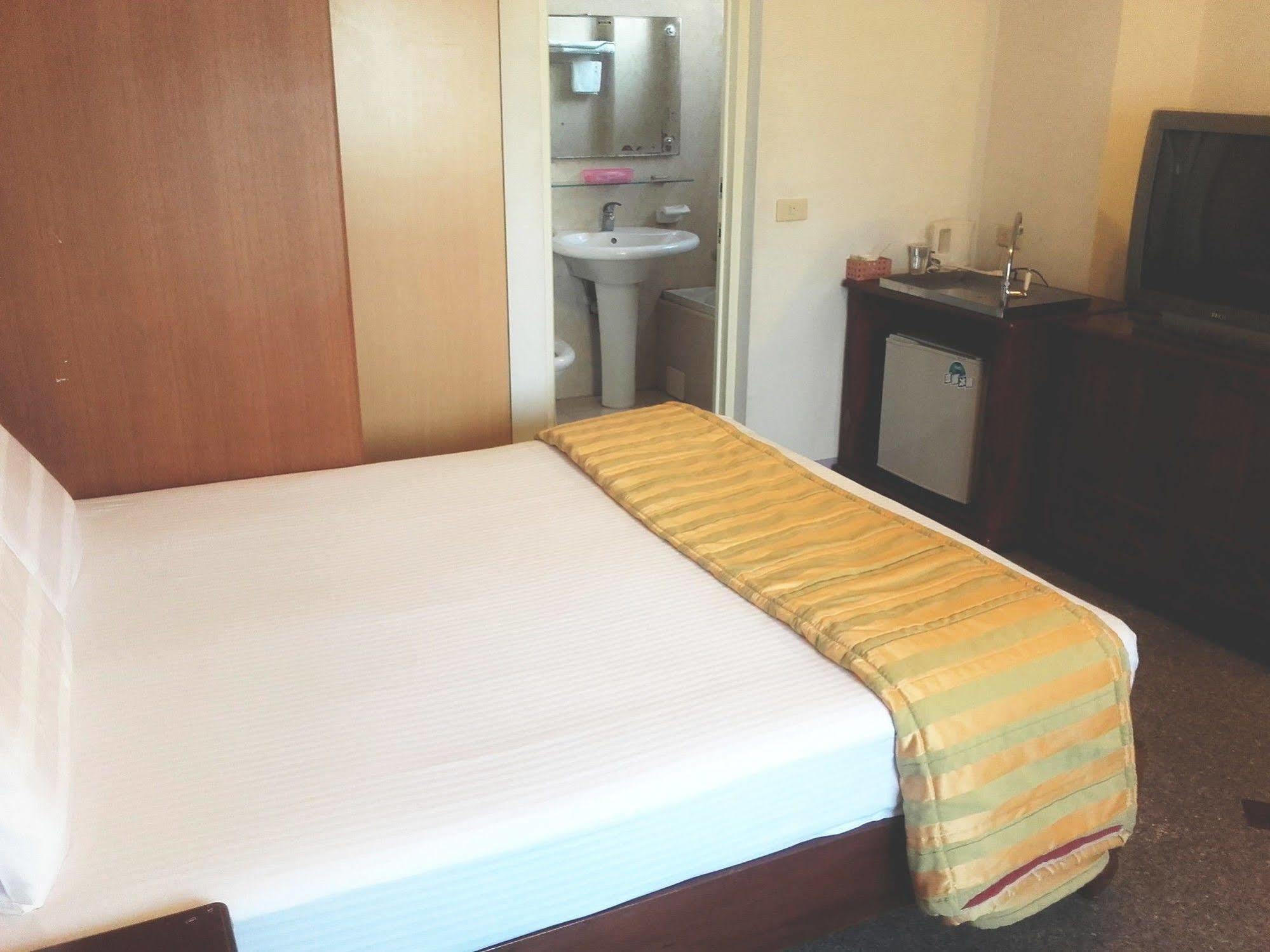 Jing Ai Hotel Лодун Екстер'єр фото
